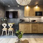 Famixdom Modrzejewska Centrum ザコパネ